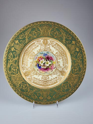 Royal Worcester Plate, Flower posy green gilt
