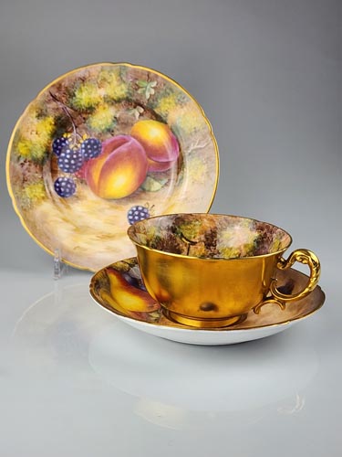 royal_worcester_heavy_gold_tri