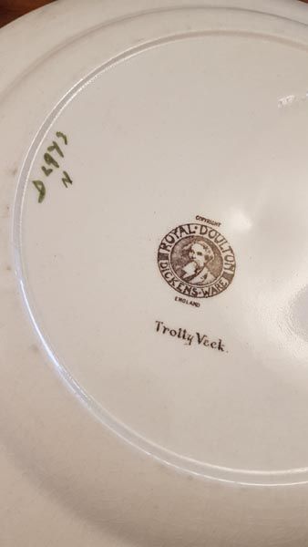 Dickensware: Royal Doulton Dickens plate