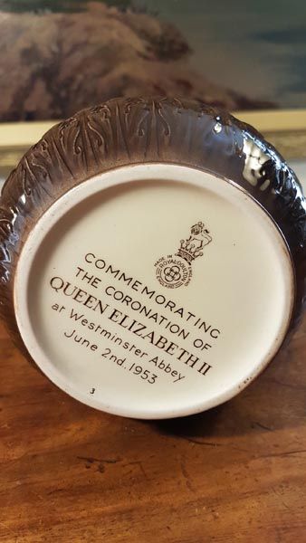 Royal Doulton: Royal Doulton QE2 Coronation Jug