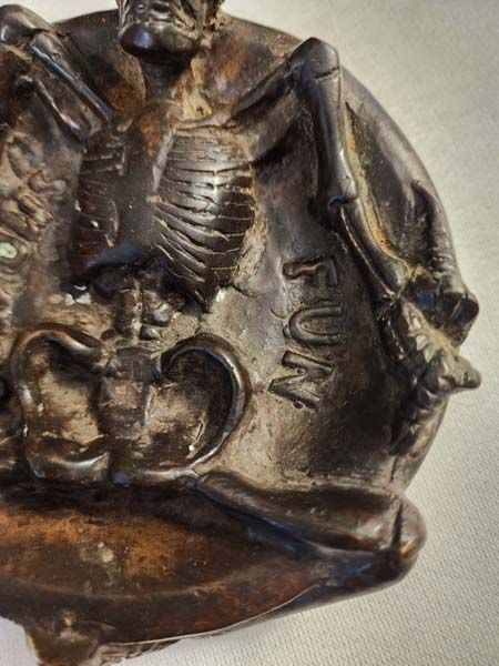 Vintage & Retro: Bronze smokers ashtray