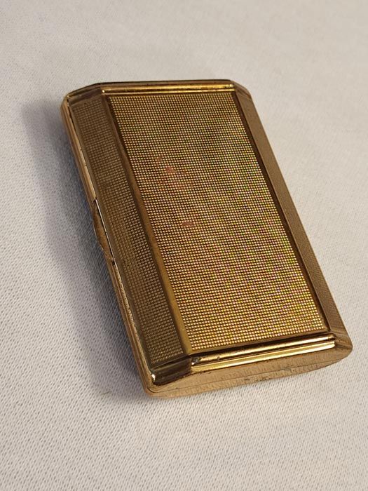 Curios: Melissa England Loose Powder Compact