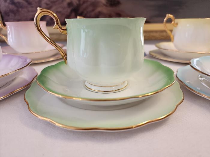 China & Ceramics: Royal Albert - Rainbow trios