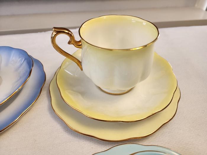 China & Ceramics: Royal Albert - Rainbow trios