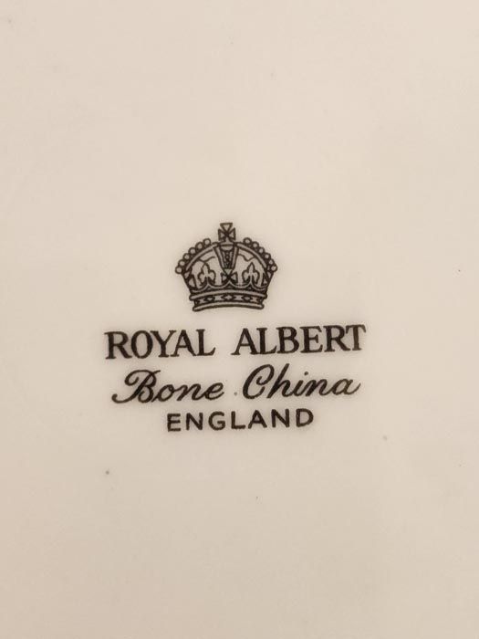 Royal Albert: Royal Albert - Masquerade in pink trio