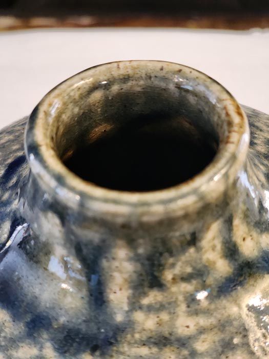 NZ Pottery: Hilary Lakeman - vase