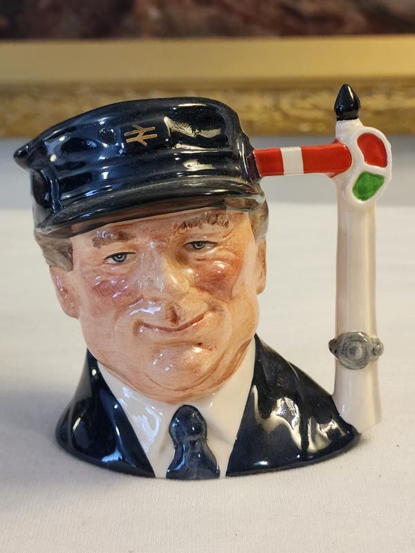 China & Ceramics: The Engine Driver D6823