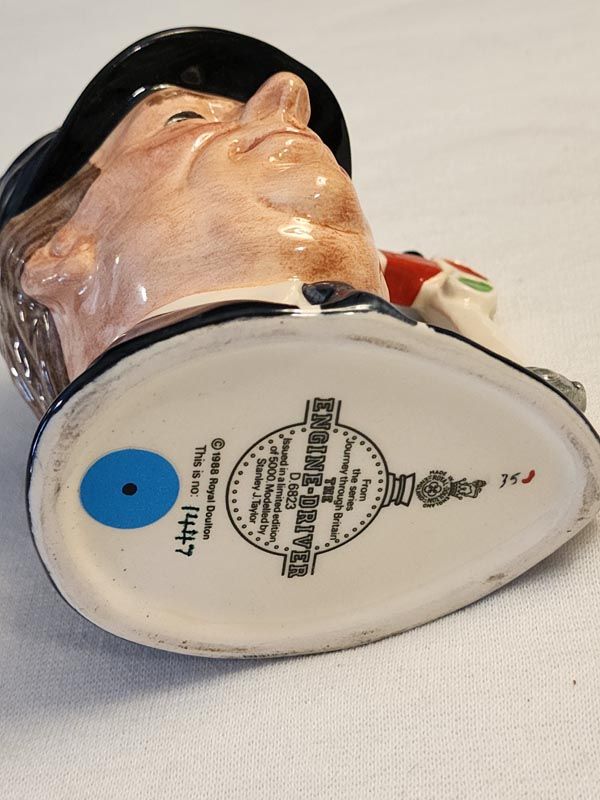 China & Ceramics: The Engine Driver D6823