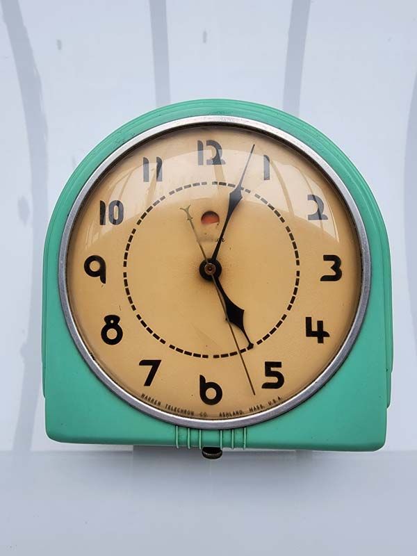 Warren Telechron Electronic Clock