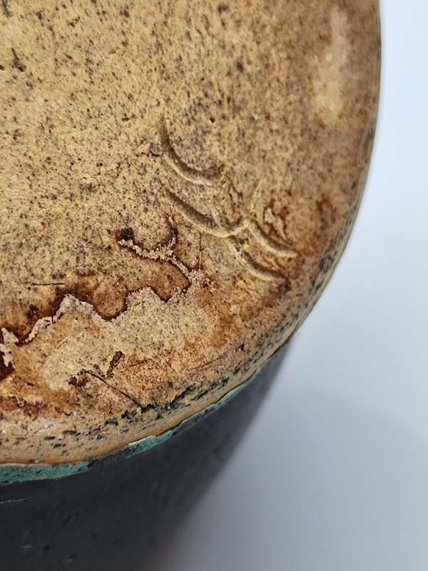 NZ Pottery: Hilary Lakeman - vase