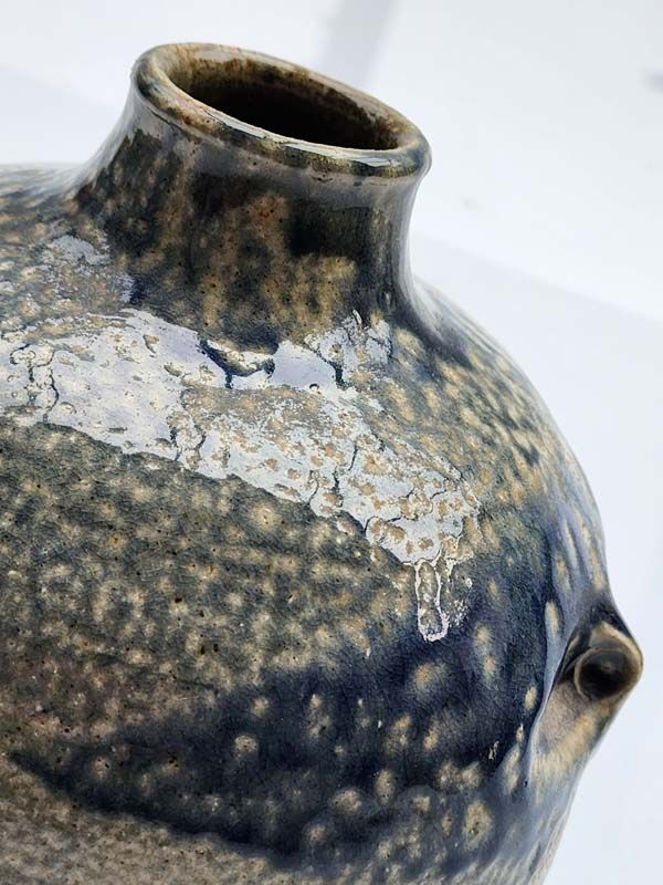 NZ Pottery: Hilary Lakeman - vase