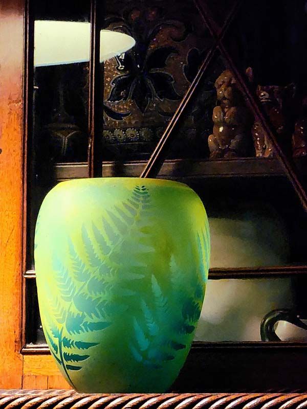 Glass: Garry Nash Fern Glass Vase