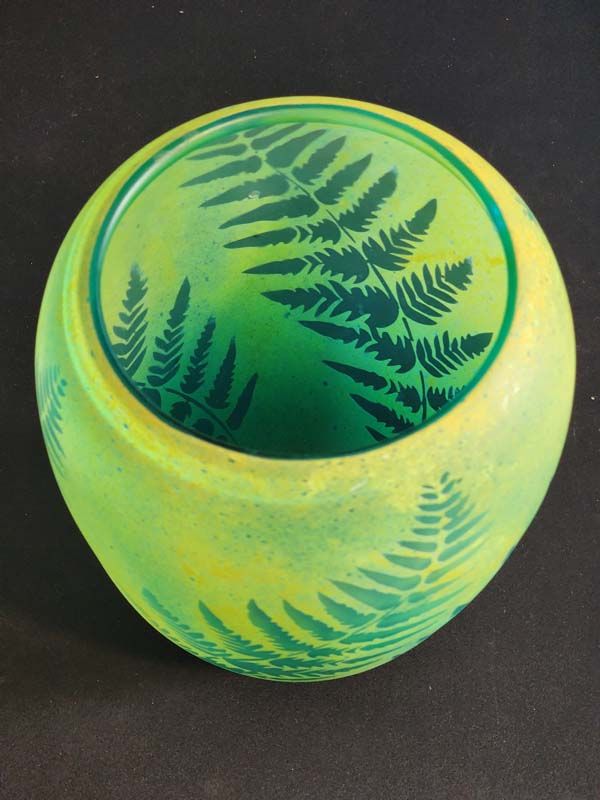 Glass: Garry Nash Fern Glass Vase