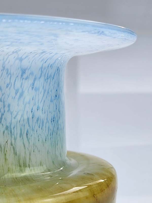 Glass: John Orwar Lake - Ekena vase