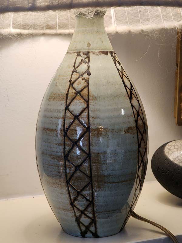 Hanmer pottery: Hanmer pottery lamp