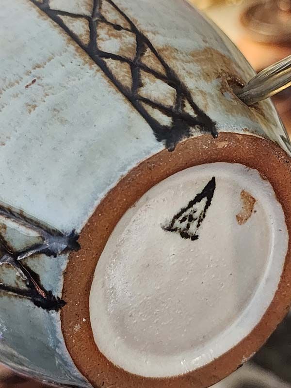 Hanmer pottery: Hanmer pottery lamp