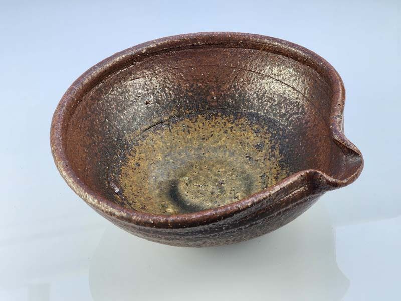 NZ Pottery: Len Castle - Pouring Bowl