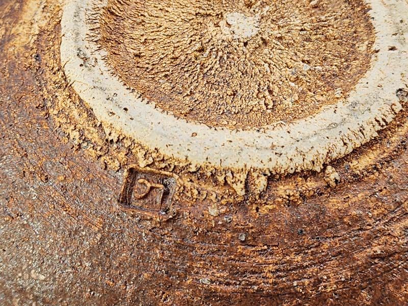 NZ Pottery: Len Castle - Pouring Bowl