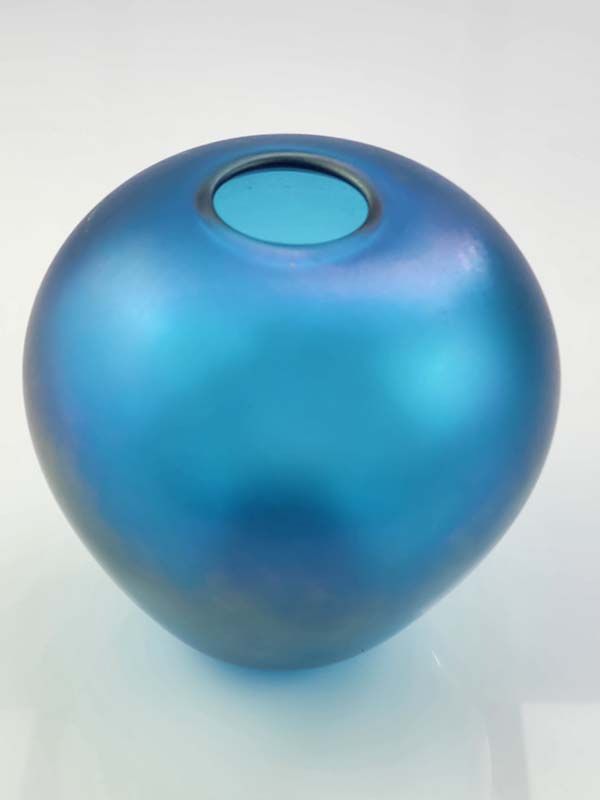 Glass: Chuck Simpson glass vase