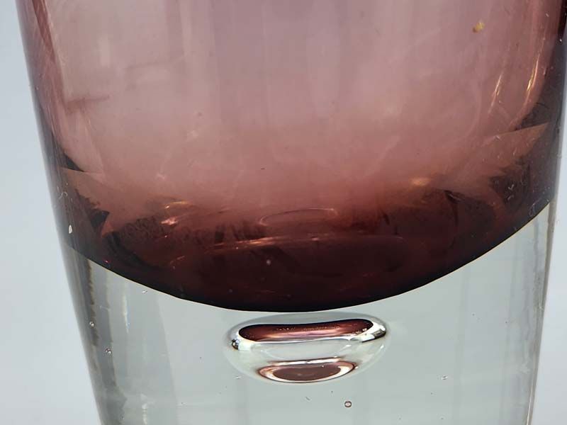 Glass: Glass vase - Purple