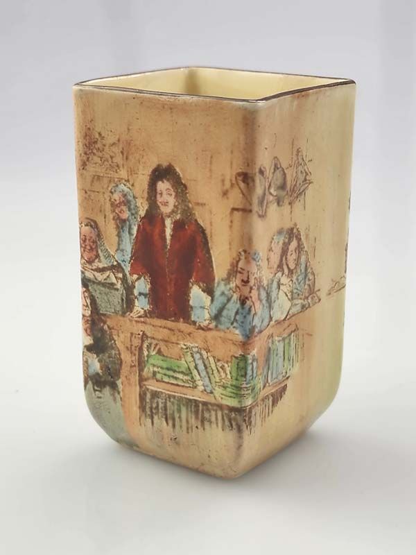 Sir Roger De Cloverley vase