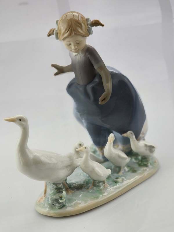 Lladro: Lladro - Hurry Now 5503