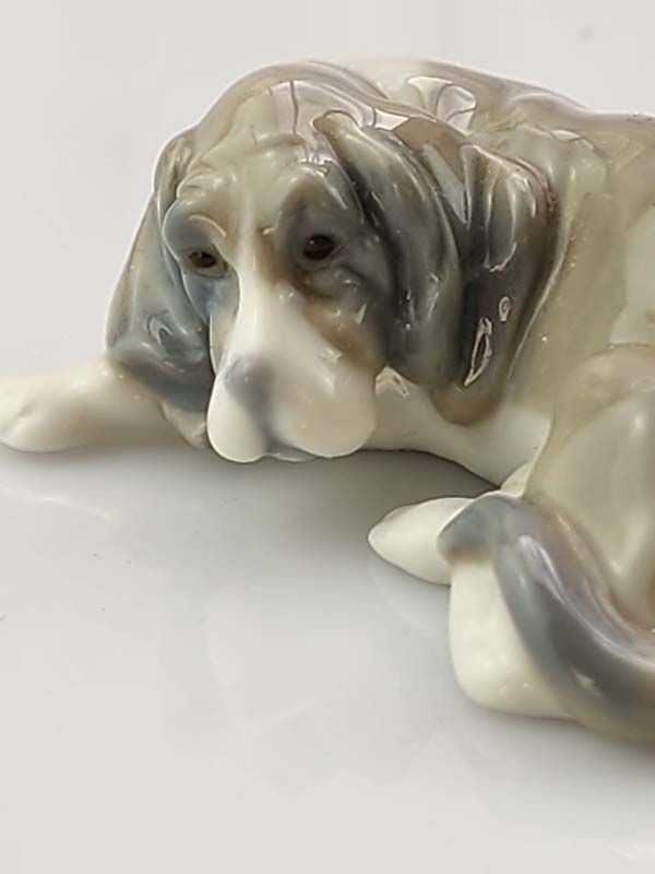 China & Ceramics: Lladro - Old Resting Dog
