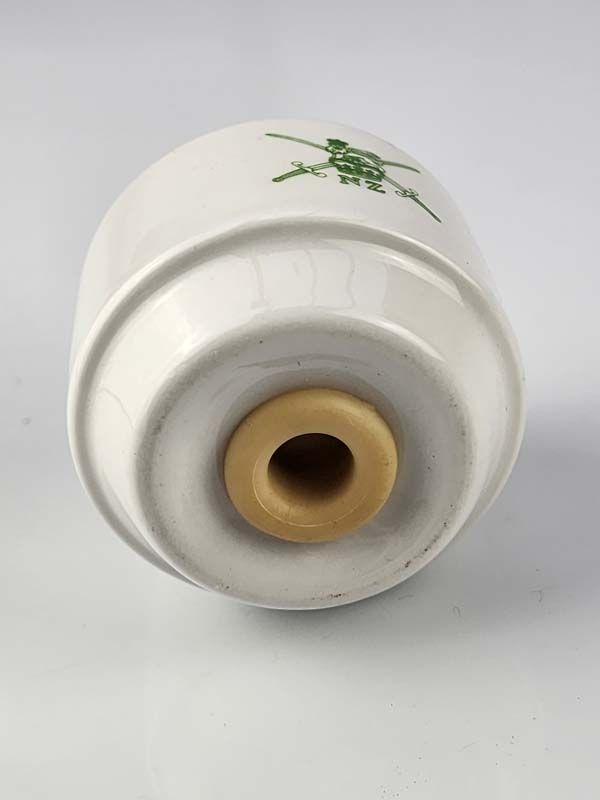 Crown Lynn: Crown Lynn - NZ Army pepper