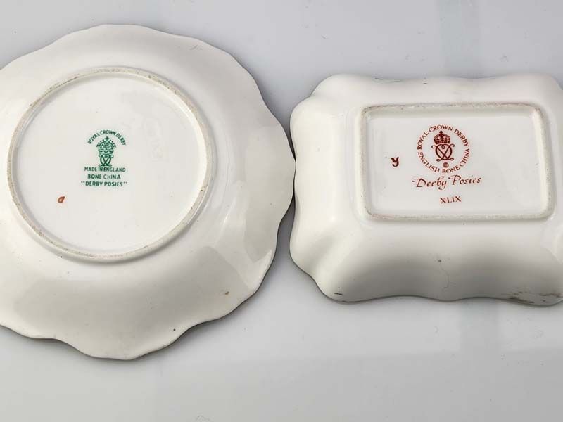 Royal Crown Derby: Royal Crown Derby - Posies dishes