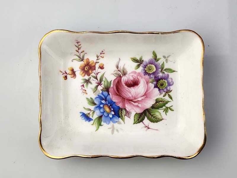 China & Ceramics: Aynsley Howard Sprays dish
