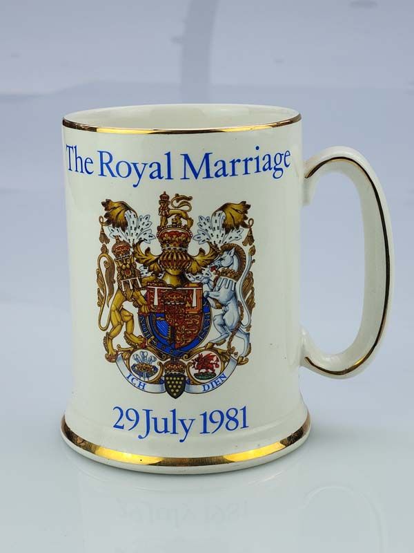 Royal Family: The Marriage of Charles and Diana Mug 1981