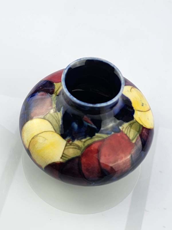 Moorcroft: Moorcorft - Wisteria Plumb Vase