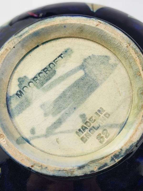 Moorcroft: Moorcorft - Wisteria Plumb Vase