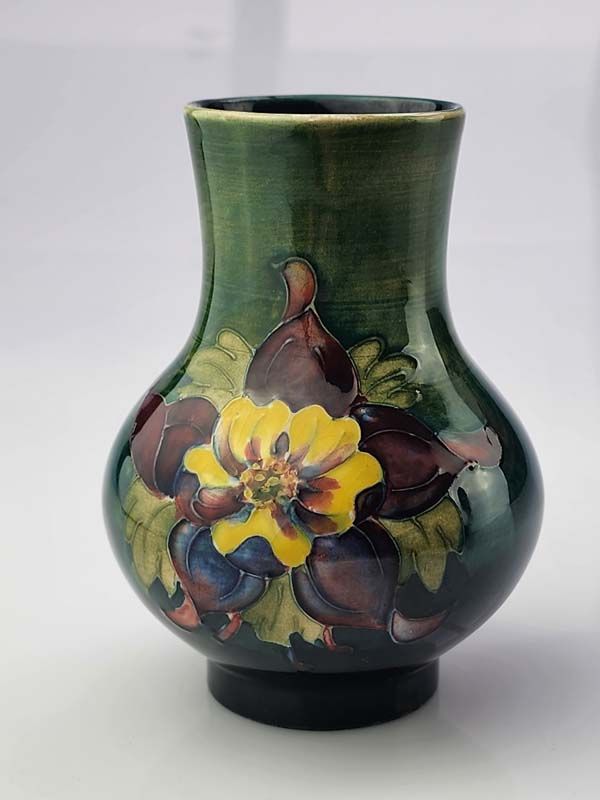 Moorcroft: Moorcorft - Flower vase