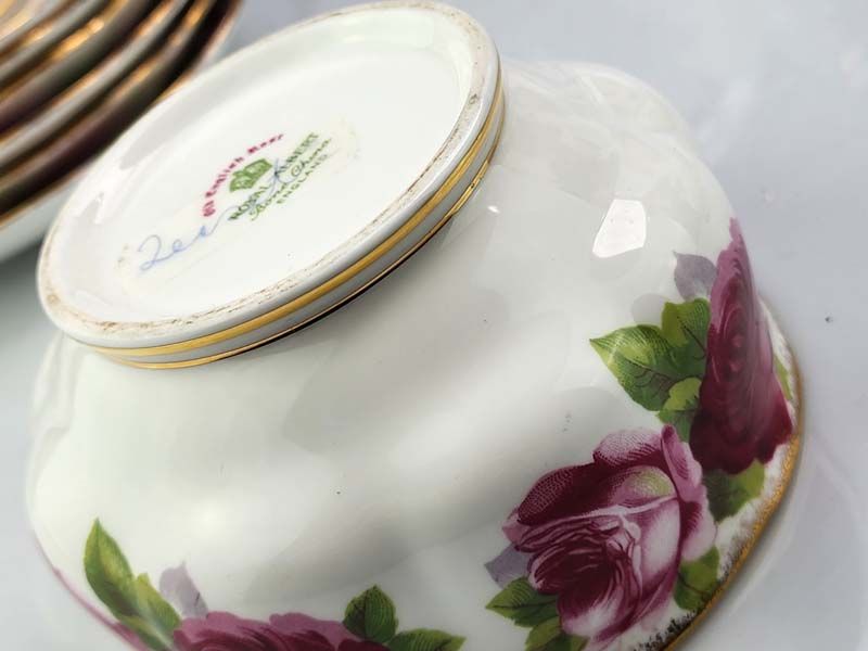 China & Ceramics: Old English Rose tea set