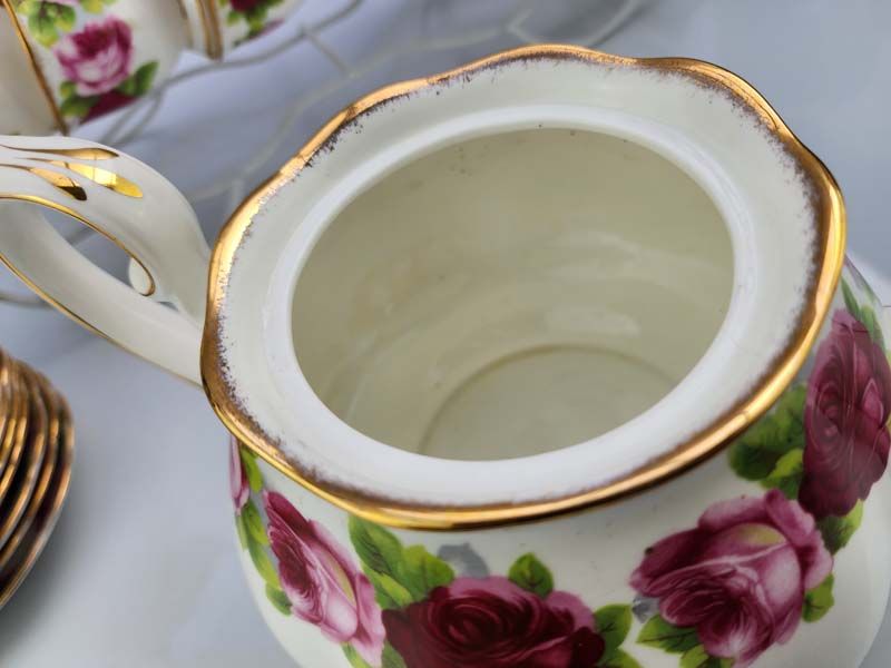 China & Ceramics: Old English Rose tea set