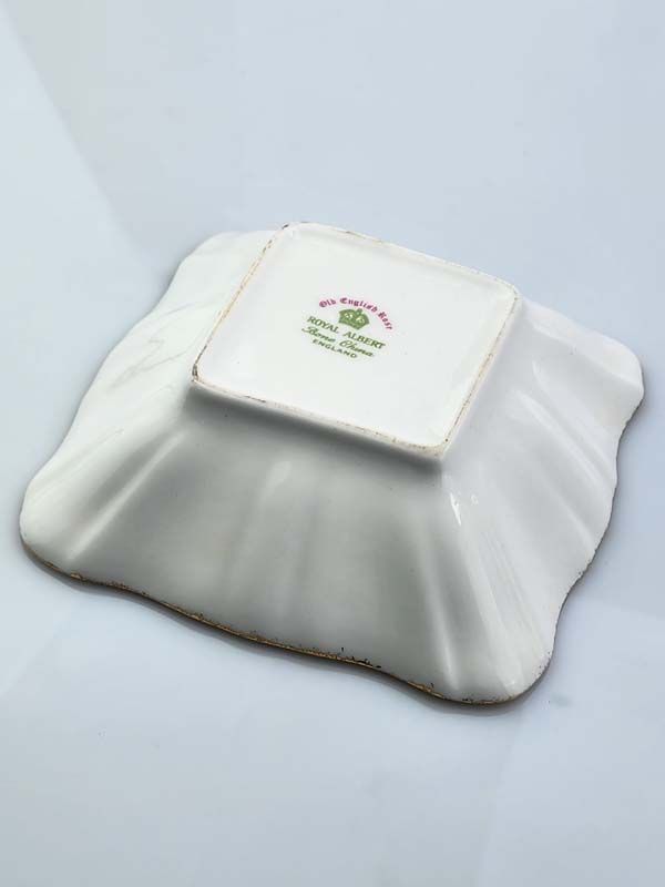 China & Ceramics: Old English Rose Nutdish