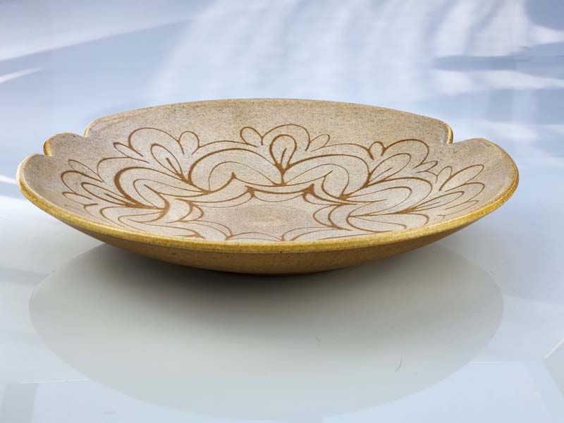 Vintage & Retro: Poole designer plate