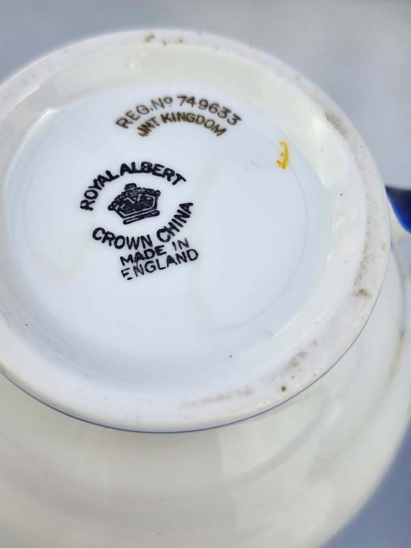 Royal Albert: Royal Albert - Blue & Yellow Flower Tea Set