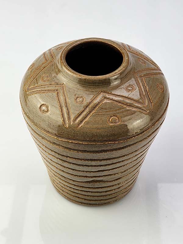 - Other: Trivetta Ware Pottery Vase