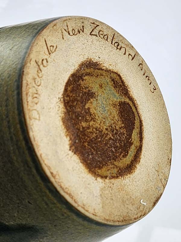 NZ Pottery: Dovedale pottery large salt