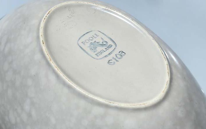 Poole Pottery: Poole Twintone Dish