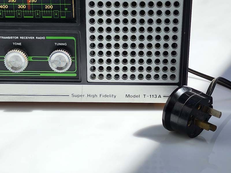 Vintage & Retro: Siuuns Tanin T-113A Radio