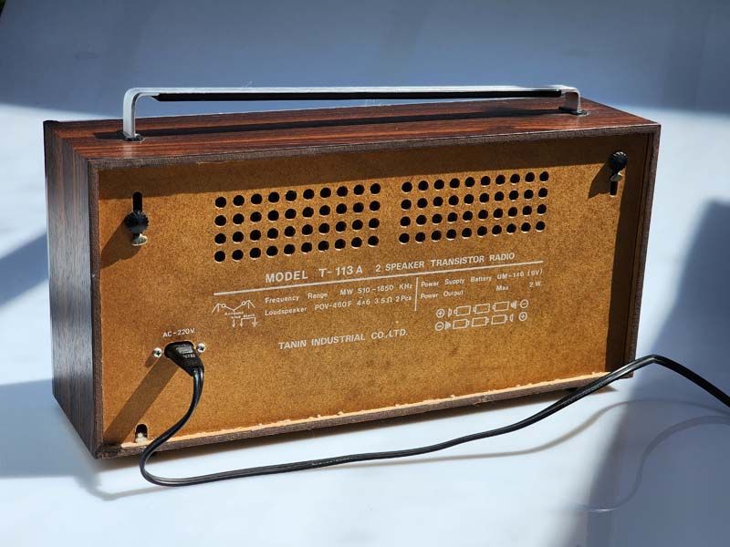 Vintage & Retro: Siuuns Tanin T-113A Radio