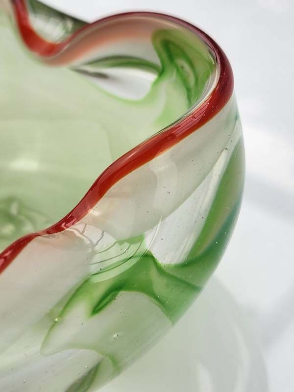 Vintage & Retro: Art glass bowl