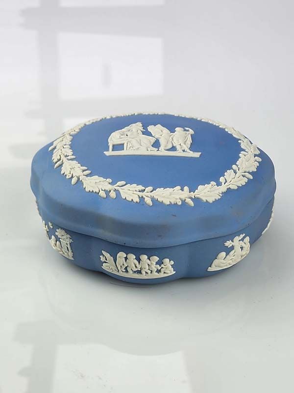 Wedgwood: Wedgwood Jasper Lidded Bowl