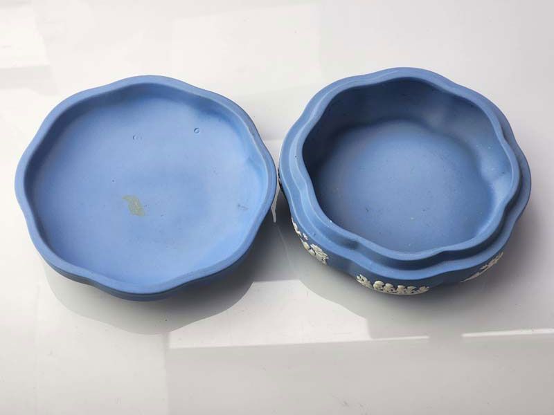 Wedgwood: Wedgwood Jasper Lidded Bowl