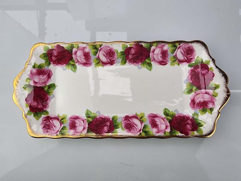 China & Ceramics: Old English Rose Sandwich Tray