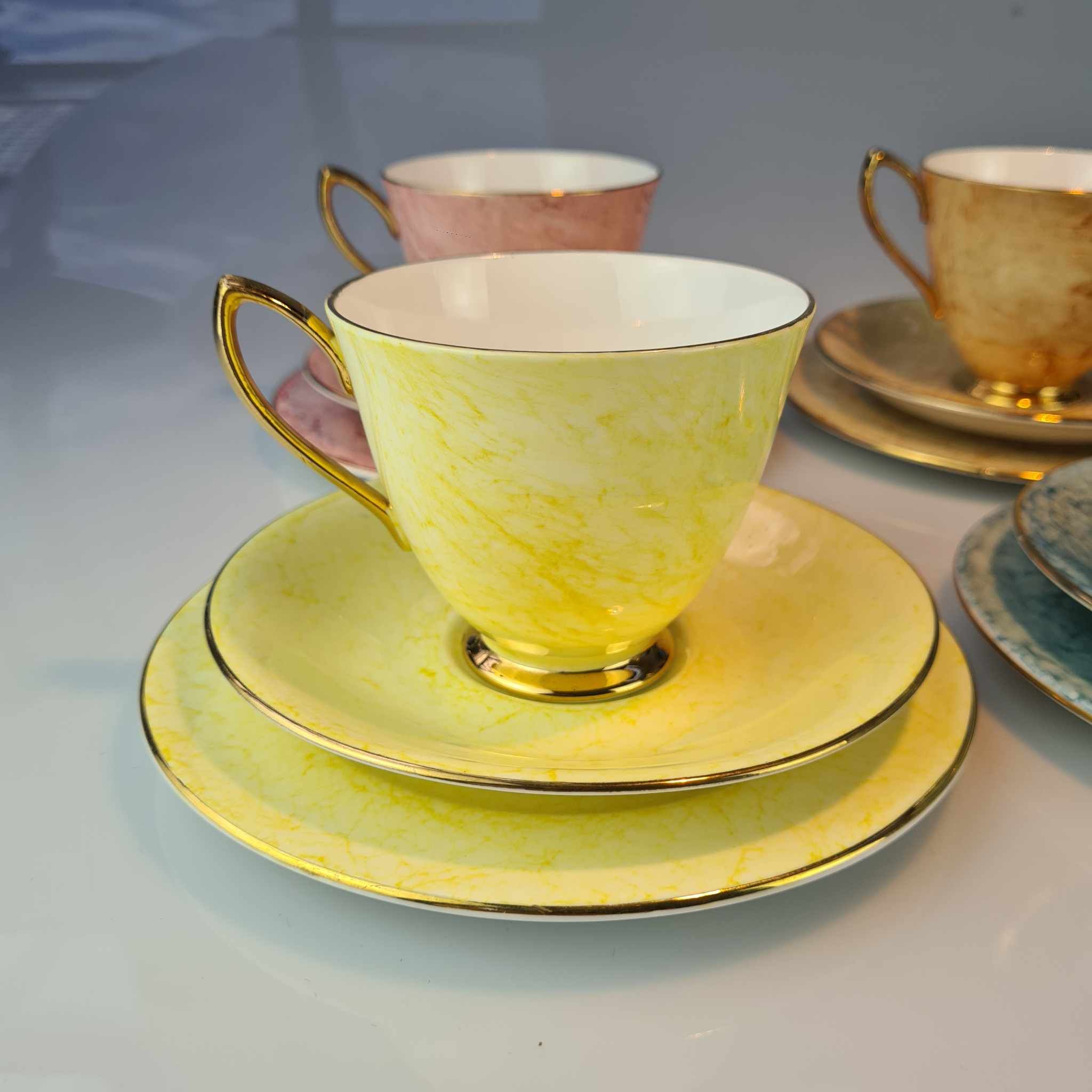 China & Ceramics: Royal Albert - 6x Trios Gossamer