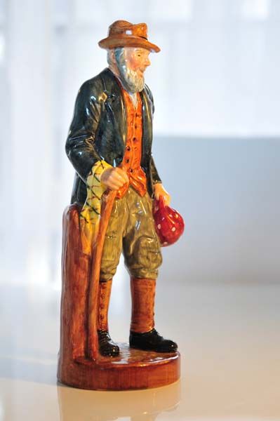 Figurines: Gaffer - Royal Doulton
